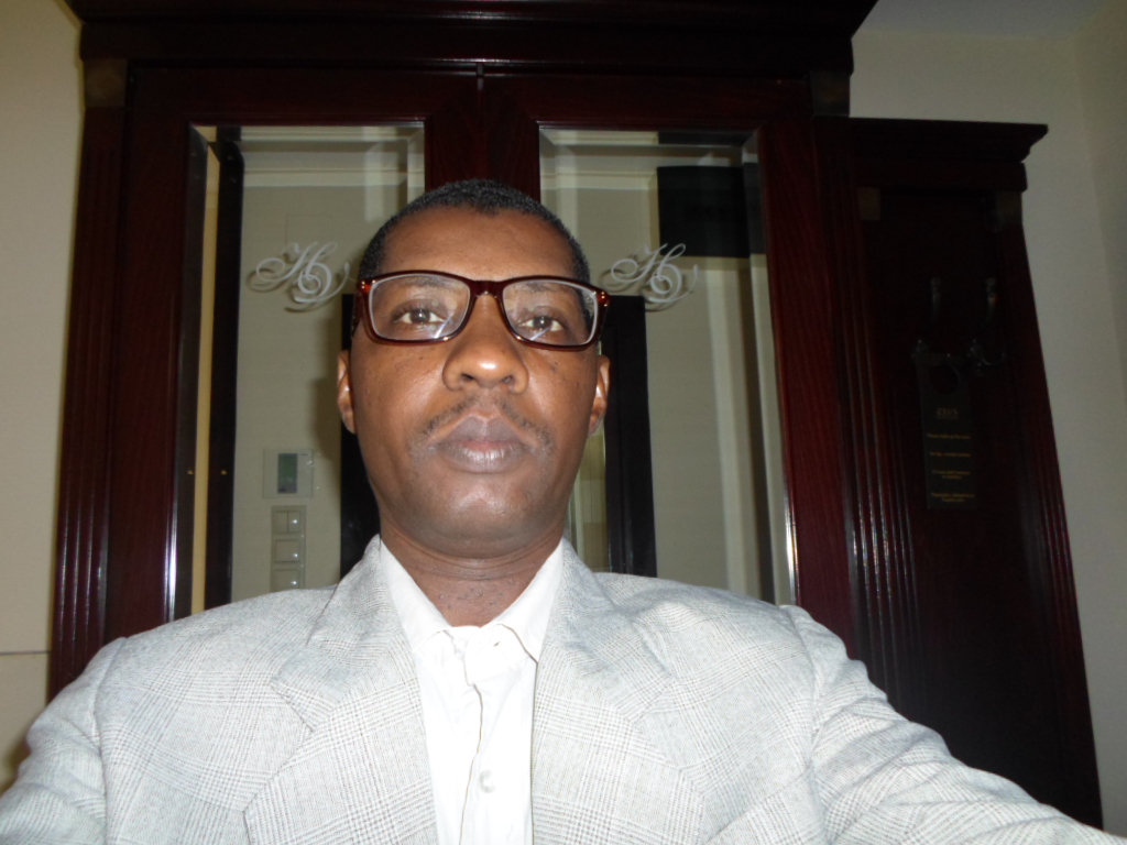 Article : Editorial : L’opposition demande la tête des pontes de l’ancien régime